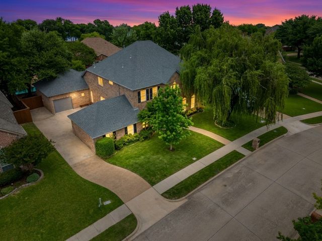 2704 Lakesedge Drive, Mckinney, TX 75072