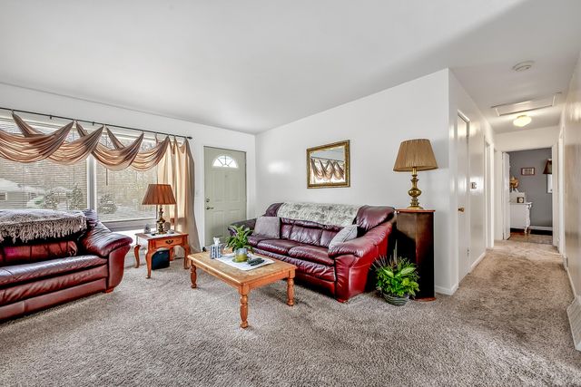 1719 Southland Drive, Muskegon, MI 49442