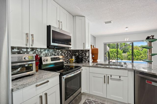 6601 Sweet Maple Lane, Boca Raton, FL 33433