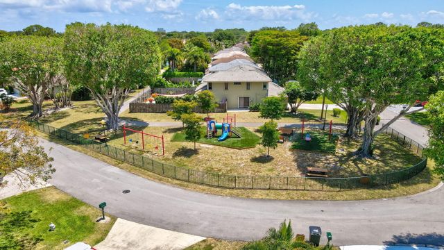 6601 Sweet Maple Lane, Boca Raton, FL 33433