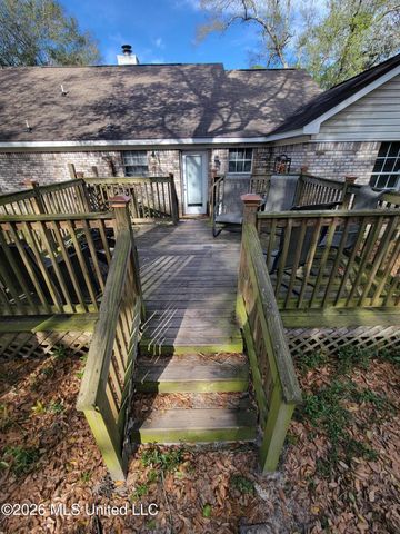 1301 Spruce Street, Ocean Springs, MS 39564