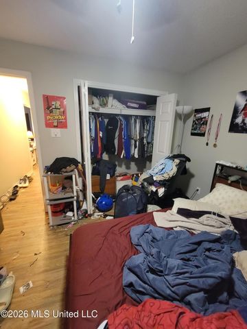 1301 Spruce Street, Ocean Springs, MS 39564