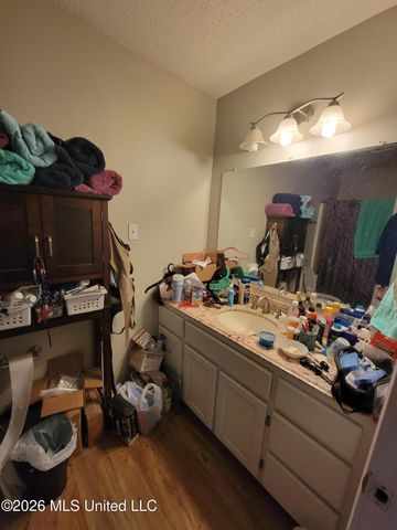 1301 Spruce Street, Ocean Springs, MS 39564