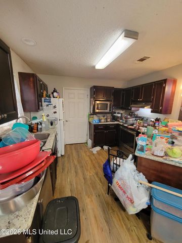 1301 Spruce Street, Ocean Springs, MS 39564