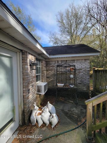 1301 Spruce Street, Ocean Springs, MS 39564