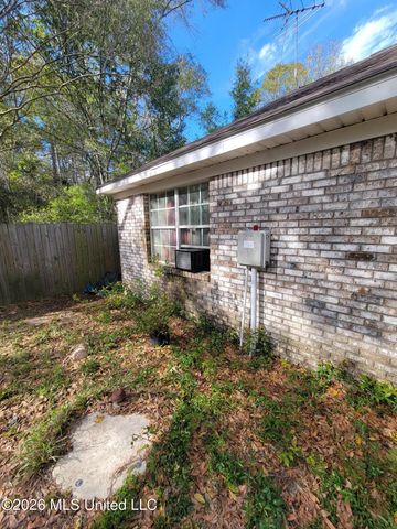 1301 Spruce Street, Ocean Springs, MS 39564