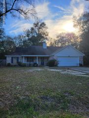 1301 Spruce Street, Ocean Springs, MS 39564