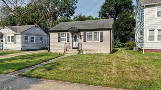 888 Frederick Boulevard, Akron, OH 44320