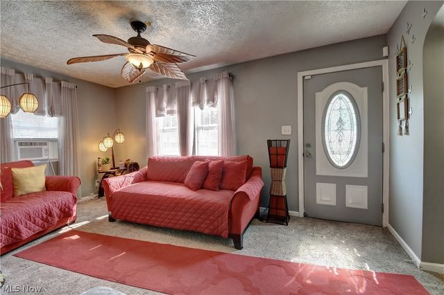 888 Frederick Boulevard, Akron, OH 44320