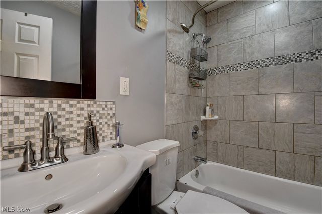 888 Frederick Boulevard, Akron, OH 44320