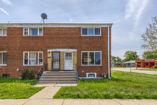 1207 S 17th Avenue A, Maywood, IL 60153