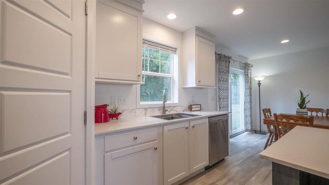 626 N SEMROW ROAD, Coloma, WI 54930