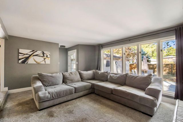 846 Phillips Avenue, Clawson, MI 48017