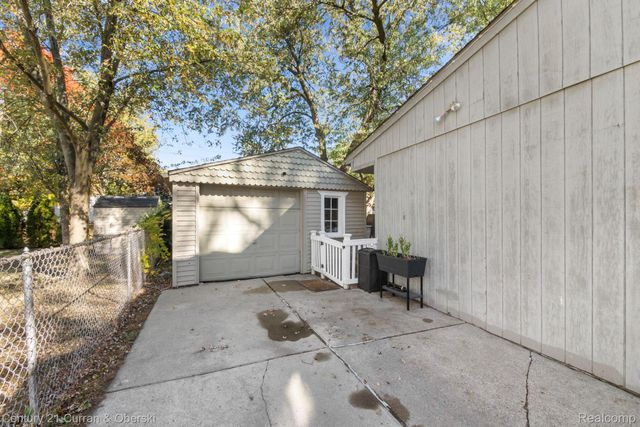 846 Phillips Avenue, Clawson, MI 48017