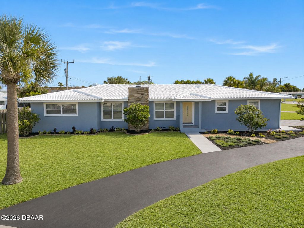 1032 Belaire Drive, Daytona Beach, FL 32118