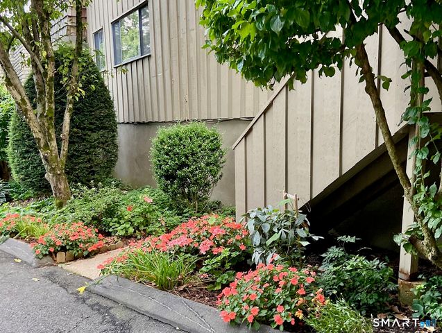 11 Ledgebrook Drive 11, Norwalk, CT 06854