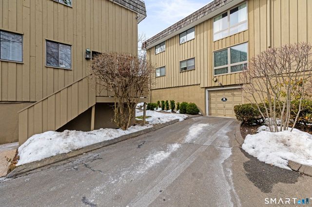 11 Ledgebrook Drive 11, Norwalk, CT 06854