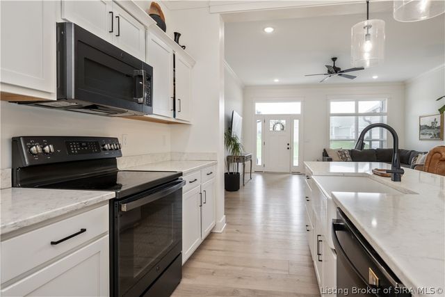 6019 Crestview Lane, Georgetown, IN 47122