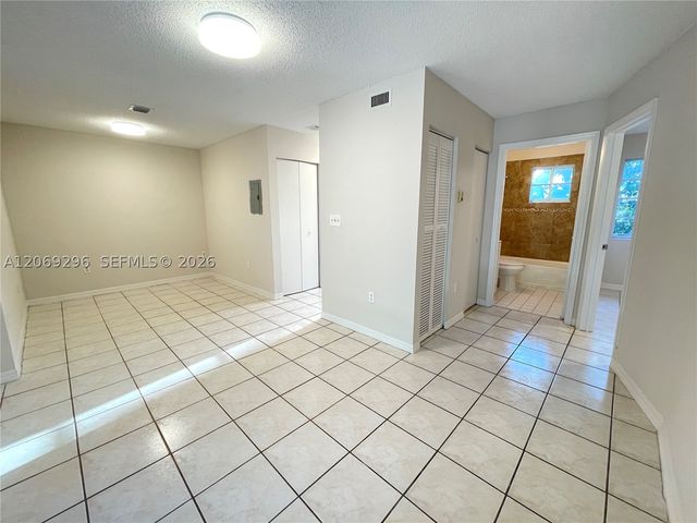800 SW 10th Ave 830, Hallandale Beach, FL 33009