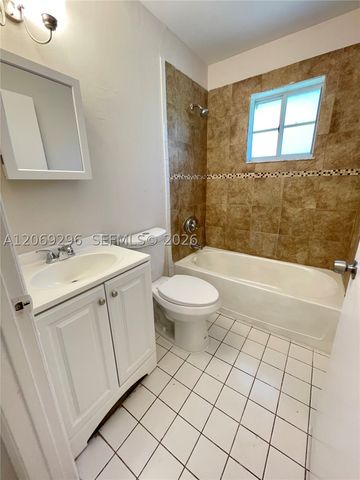800 SW 10th Ave 830, Hallandale Beach, FL 33009