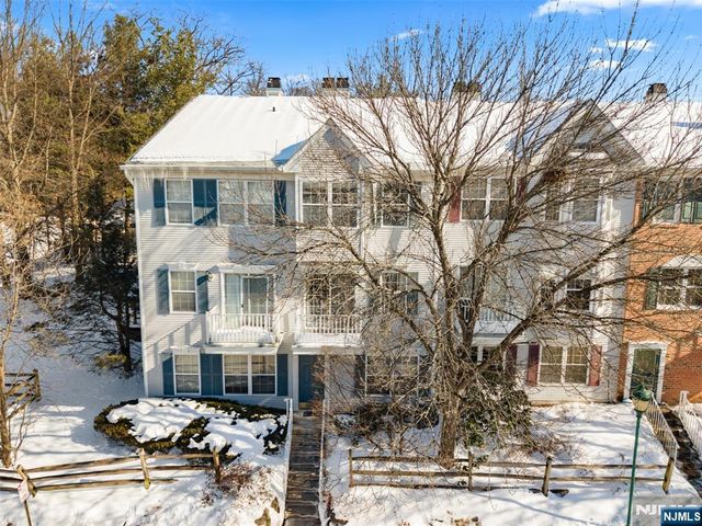 2384 Quill Court, Mahwah, NJ 07430