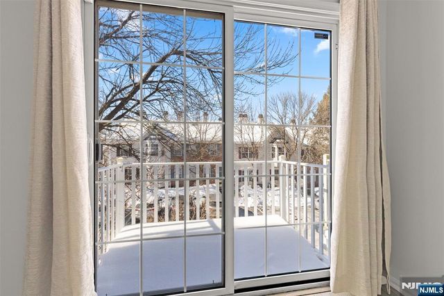 2384 Quill Court, Mahwah, NJ 07430