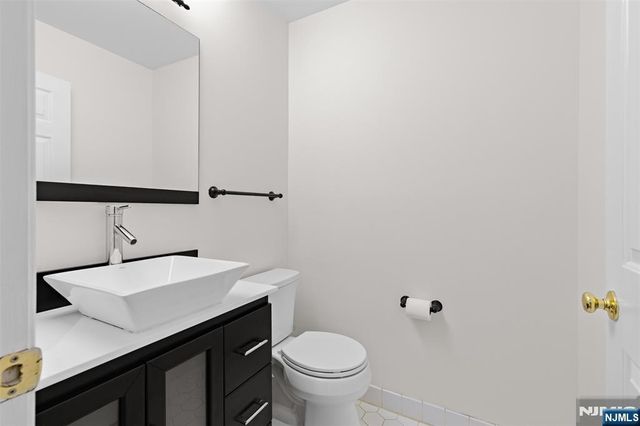 2384 Quill Court, Mahwah, NJ 07430