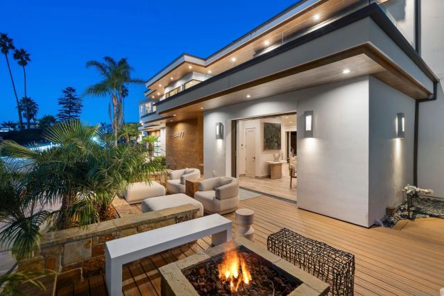 8477 El Paseo Grande 4, La Jolla, CA 92037