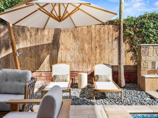 8477 El Paseo Grande 4, La Jolla, CA 92037