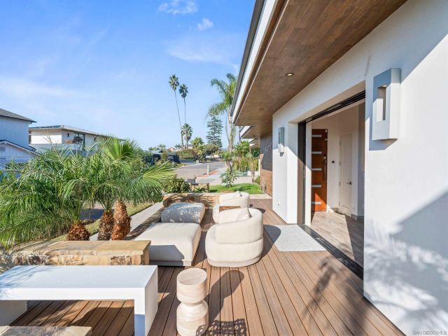 8477 El Paseo Grande 4, La Jolla, CA 92037