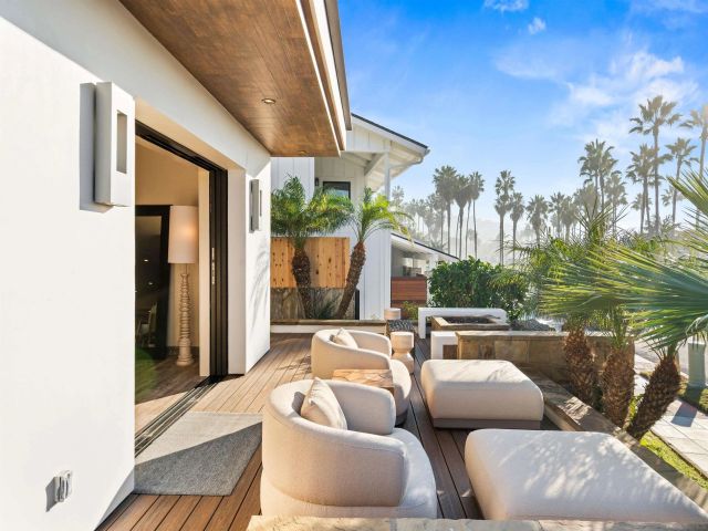 8477 El Paseo Grande 4, La Jolla, CA 92037