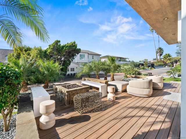 8477 El Paseo Grande 4, La Jolla, CA 92037