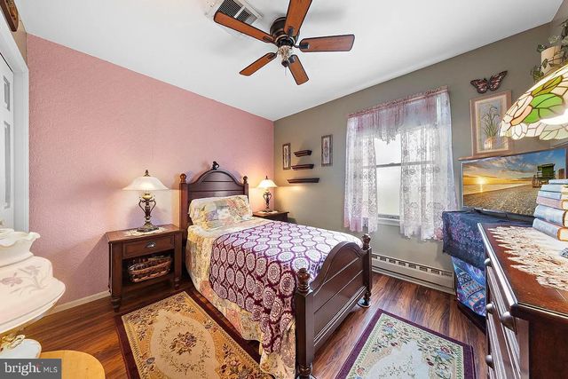 22 FIR RD, Manahawkin, NJ 08050