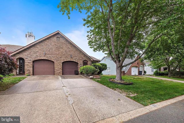 22 FIR RD, Manahawkin, NJ 08050