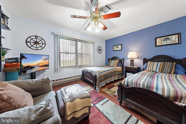 22 FIR RD, Manahawkin, NJ 08050