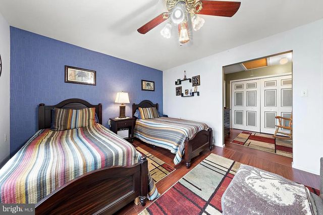 22 FIR RD, Manahawkin, NJ 08050