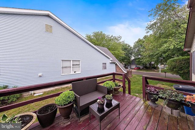22 FIR RD, Manahawkin, NJ 08050