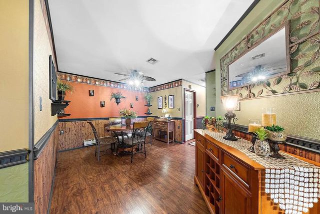 22 FIR RD, Manahawkin, NJ 08050