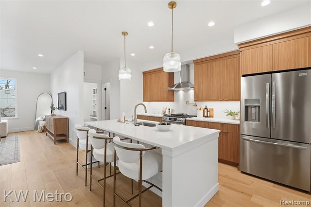 207 S Wilson Avenue, Royal Oak, MI 48067