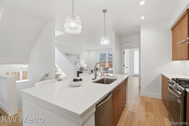 207 S Wilson Avenue, Royal Oak, MI 48067