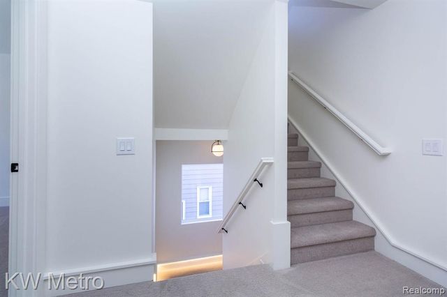 207 S Wilson Avenue, Royal Oak, MI 48067