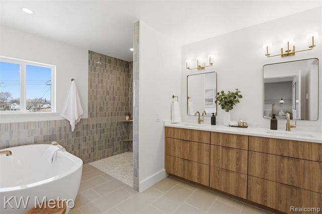 207 S Wilson Avenue, Royal Oak, MI 48067