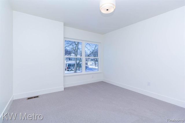 207 S Wilson Avenue, Royal Oak, MI 48067