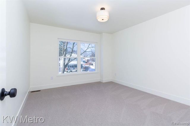 207 S Wilson Avenue, Royal Oak, MI 48067