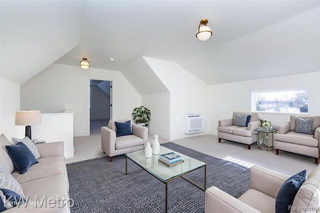 207 S Wilson Avenue, Royal Oak, MI 48067