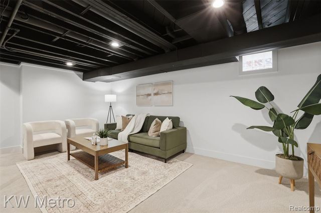 207 S Wilson Avenue, Royal Oak, MI 48067