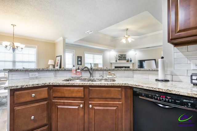 121 Elizabeth Drive, Byron, GA 31008