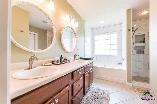 121 Elizabeth Drive, Byron, GA 31008