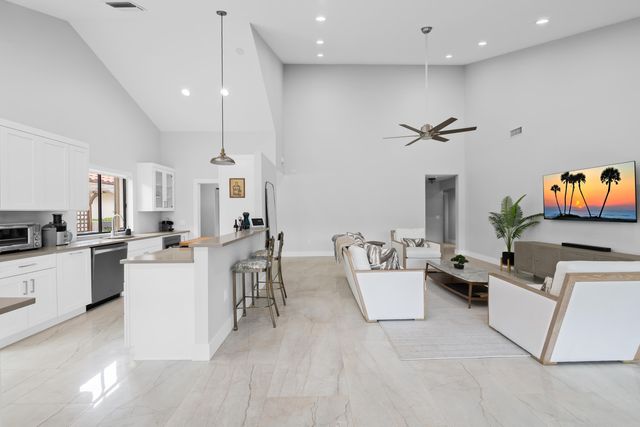 2505 Iroquois Circle, West Palm Beach, FL 33409