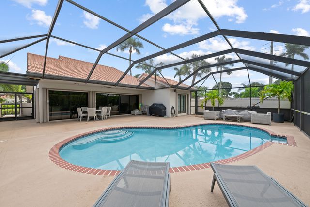 2505 Iroquois Circle, West Palm Beach, FL 33409